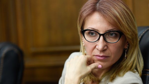 Министр труда и социальных вопросов Армении Мане Тандилян в парламенте (5 июня 2018). Еревaн - Sputnik Армения