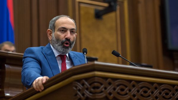 Премьер-министр Армении Никол Пашинян в Парламенте (7 июня 2018). Еревaн - Sputnik Армения