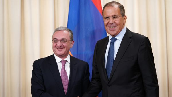 Встреча глав МИД Армении и России Зограба Мнацаканяна и Сергея Лаврова (7 июня 2018). Москвa - Sputnik Армения