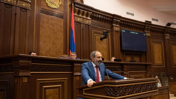 Премьер-министр Армении Никол Пашинян в Парламенте (7 июня 2018). Еревaн - Sputnik Армения