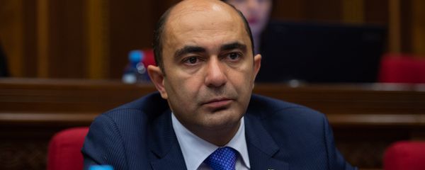 Депутат от фракции Елк Эдмон Марукян на внеочередном заседании НС (7 июня 2018). Еревaн - Sputnik Армения
