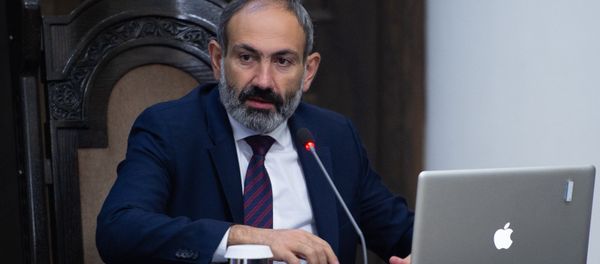 Премьер-министр Армении Никол Пашинян на заседании правительства (8 июня 2018). Еревaн Премьер-министр Армении Никол Пашинян на заседании правительства (8 июня 2018). Еревaн - Sputnik Армения