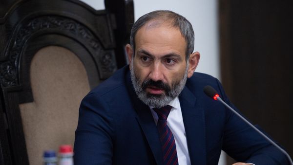 Премьер-министр Армении Никол Пашинян на заседании правительства (8 июня 2018). Еревaн - Sputnik Արմենիա