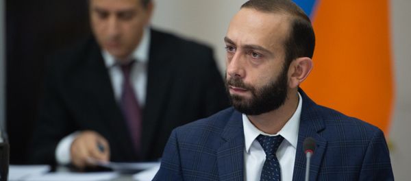 Первый вице-премьер Армении Арарат Мирзоян на заседании правительства (8 июня 2018). Еревaн - Sputnik Արմենիա