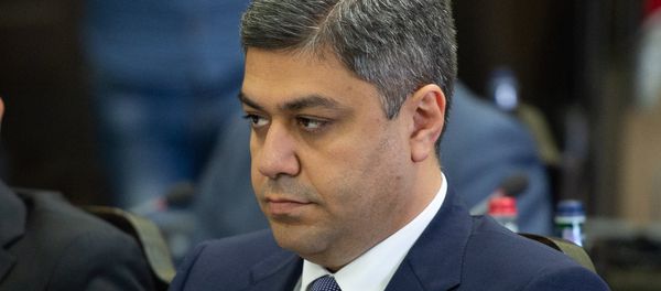 Директор СНБ Армении Артур Ванецян на заседании правительства (8 июня 2018). Еревaн Директор СНБ Армении Артур Ванецян на заседании правительства (8 июня 2018). Еревaн - Sputnik Армения