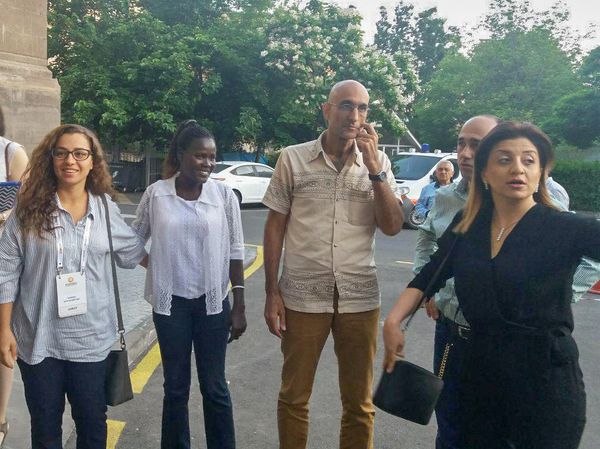 Գյումրիից Սուդան. մանկաբարձ–գինեկոլոգ Արմեն Մկրտչյանը փոխարինելու է Թոմ Քաթինային - Sputnik Արմենիա