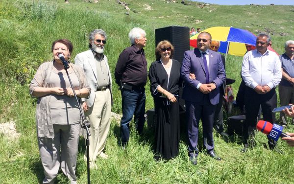 «Հեղնար Աղբյուր» ֆիլմի հայտնի աղբյուրի բացումը - Sputnik Արմենիա