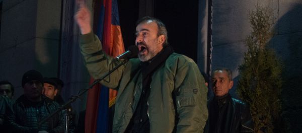 Митинг оппозиционного фронта «Новая Армения» проходит в Ереване. Жирайр Сефилян Митинг оппозиционного фронта «Новая Армения» проходит в Ереване. Жирайр Сефилян - Sputnik Армения
