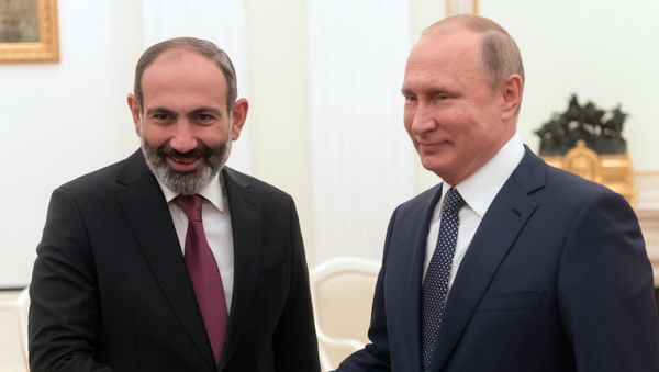 Встреча премьер-министра Армении Никола Пашиняна и Президента России Владимира Путина (13 июня 2018). Москвa Встреча премьер-министра Армении Никола Пашиняна и Президента России Владимира Путина (13 июня 2018). Москвa - Sputnik Армения