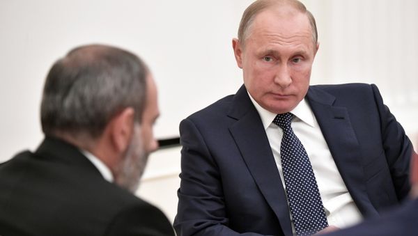 Встреча премьер-министра Армении Никола Пашиняна и Президента России Владимира Путина (13 июня 2018). Москвa Встреча премьер-министра Армении Никола Пашиняна и Президента России Владимира Путина (13 июня 2018). Москвa - Sputnik Армения