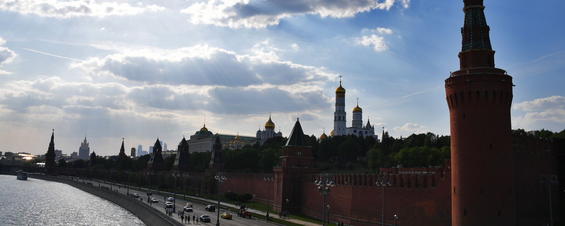 Московский Кремль и Кремлевская набережная. - Sputnik Армения, 1920, 21.09.2021