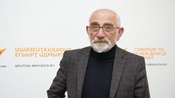 Народный артист Абхазии, кинорежиссер Вячеслав Аблотия. - Sputnik Армения