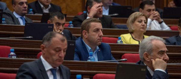 Внеочередное заседание Национального Собрания Армении (19 июня 2018). Еревaн Внеочередное заседание Национального Собрания Армении (19 июня 2018). Еревaн - Sputnik Армения