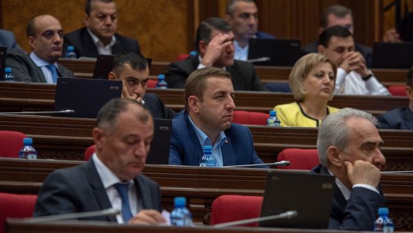 Внеочередное заседание Национального Собрания Армении (19 июня 2018). Еревaн - Sputnik Армения