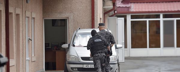 Полиция Армении проводит обыск в офисе Еркрапа (20 июня 2018). Еревaн Полиция Армении проводит обыск в офисе Еркрапа (20 июня 2018). Еревaн - Sputnik Армения