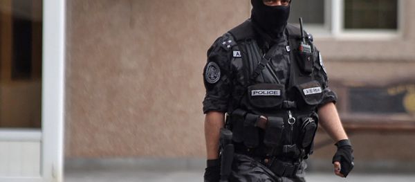 Полиция Армении проводит обыск в офисе Еркрапа (20 июня 2018). Еревaн - Sputnik Армения