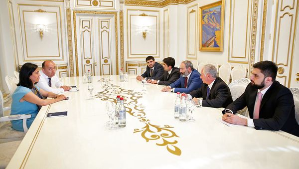 Премьер-министр Армении Никол Пашинян принял вице-президента компании Виола по вопросам Центральной и Восточной Европы Малику Гендури (21 июня 2018). Еревaн - Sputnik Արմենիա
