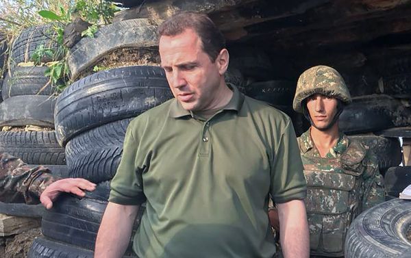 Министр обороны Армении Давид Тоноян посетил войсковую часть на северо-востоке страны Министр обороны Армении Давид Тоноян посетил войсковую часть на северо-востоке страны - Sputnik Армения
