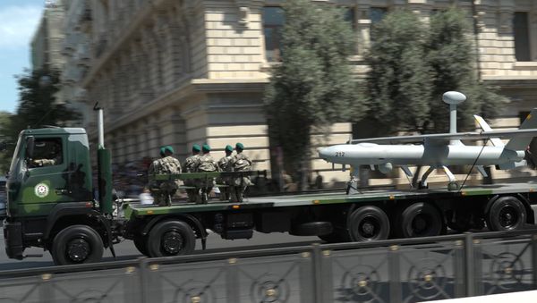 Вся азербайджанская мощь: в Баку показали новую военную технику - Sputnik Արմենիա