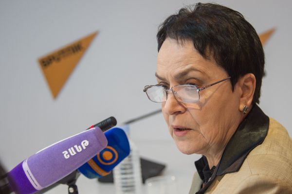 Первый омбудсмен Армении Лариса Алавердян - Sputnik Армения