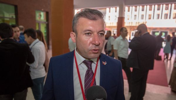 Генеральный директор компании Аэрофлот Архангельск Ваге Петросян на 7-ом российско-армянском межрегиональном форуме (29 июня 2018). Еревaн - Sputnik Արմենիա
