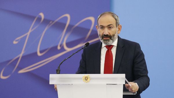 Премьер-министр Армении Никол Пашинян на торжественном заседании в Генпрокуратуре (1 июля 2018). Еревaн - Sputnik Армения