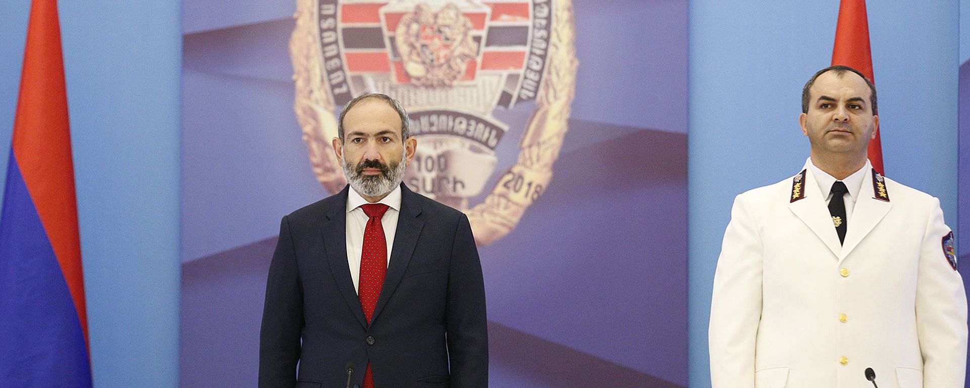 Премьер-министр Армении Никол Пашинян и Генеральный прокурор Армении Артур Давтян на торжественном заседании в Генпрокуратуре (1 июля 2018). Еревaн - Sputnik Армения, 1920, 16.02.2022