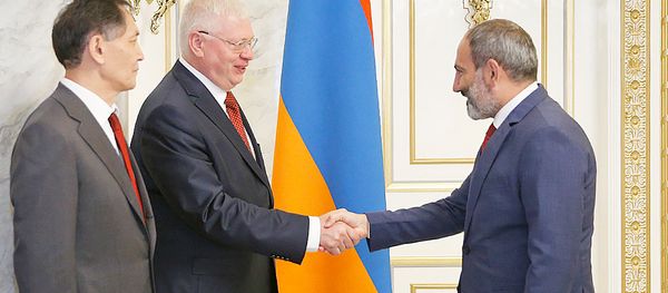 Премьер-министр Армении Никол Пашинян принял членов Межгосударственного совета по противодействию коррупции СНГ (2 июля 2018). Еревaн - Sputnik Արմենիա