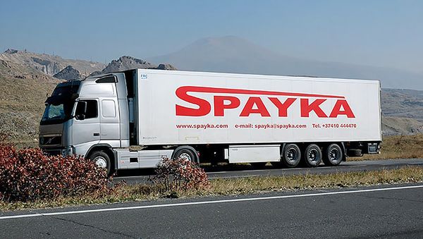 Грузовой автомобиль компании Spayka Грузовой автомобиль компании Spayka - Sputnik Армения