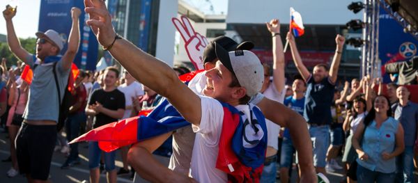 Просмотр матча ЧМ-2018 по футболу между сборными России и Саудовской Аравии - Sputnik Армения
