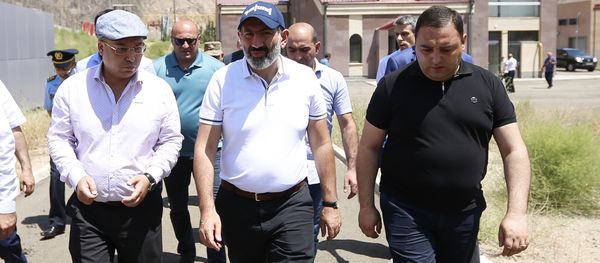 Никол Пашинян посетил свободную экономическую зону в Мегри Никол Пашинян посетил свободную экономическую зону в Мегри - Sputnik Армения