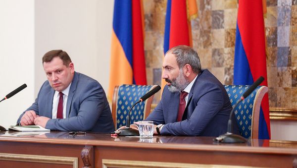 Премьер-министр Армении Никол Пашинян представил членам коллегии Следственного комитета нового главу, Айка Григоряна (10 июля 2018). Еревaн - Sputnik Արմենիա