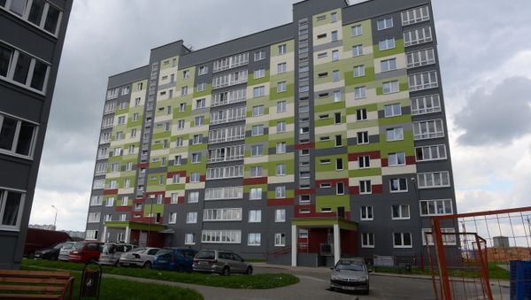 Двор дома, где произошло ЧП - Sputnik Армения