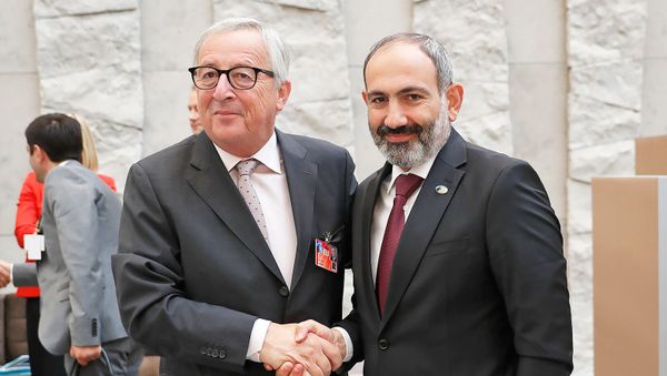 Премьер-министр Армении Никол Пашинян встретился с Председателем Европейской Комиссии Жан-Клодом Юнкером (12 июля 2018). Брюссель - Sputnik Армения