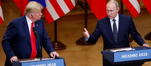 Совместная пресс-конференция президентов России и США Владимира Путина и Дональда Трампа (16 июля 2018). Хельсинки Совместная пресс-конференция президентов России и США Владимира Путина и Дональда Трампа (16 июля 2018). Хельсинки - Sputnik Армения