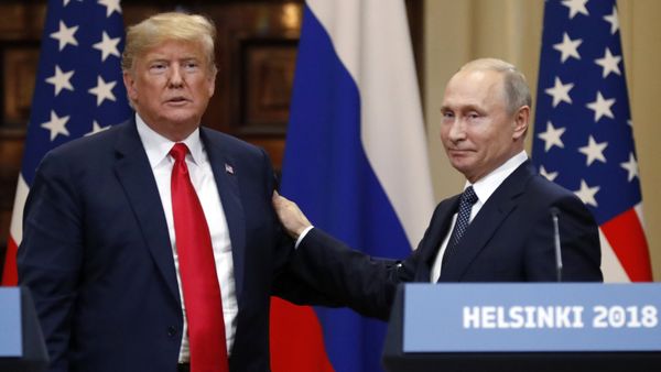 Совместная пресс-конференция президентов России и США Владимира Путина и Дональда Трампа (16 июля 2018). Хельсинки Совместная пресс-конференция президентов России и США Владимира Путина и Дональда Трампа (16 июля 2018). Хельсинки - Sputnik Армения