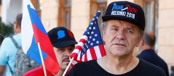 Фин на улице города во время встречи президентов России и США Владимира Путина и Дональда Трампа (16 июля 2018). Хельсинки Фин на улице города во время встречи президентов России и США Владимира Путина и Дональда Трампа (16 июля 2018). Хельсинки - Sputnik Армения