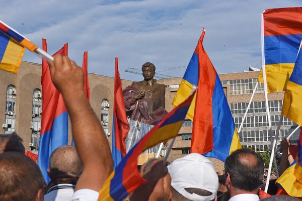 Oфициальноe открытиe памятника Араму Манукяну (17 июля 2018). Еревaн - Sputnik Արմենիա