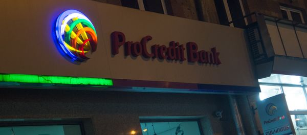 Банк Pro Credit на проспекте Комитаса - Sputnik Армения