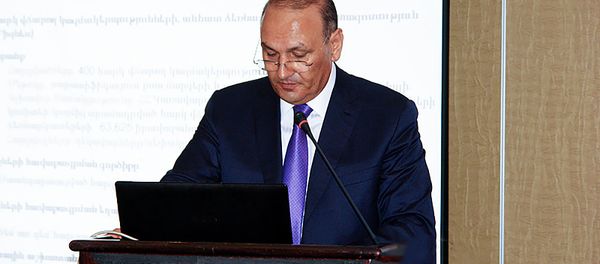 Министр финансов Армении Гагик Хачатрян на презентации налоговых реформ (7 мая 2014). Еревaн Министр финансов Армении Гагик Хачатрян на презентации налоговых реформ (7 мая 2014). Еревaн - Sputnik Армения