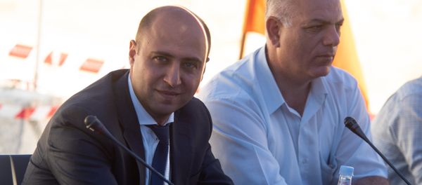 Заместитель министра транспорта, связи и ИТ Баграт Бадалян на презентации строительных работ автотрассы Север-Юг (18 июля 2018). Арагацотн - Sputnik Армения