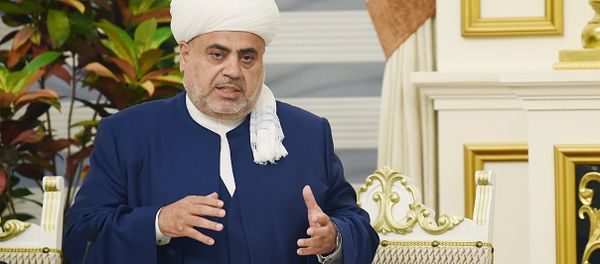 Председатель Управления мусульман Кавказа шейх уль-ислам Аллахшукюр Пашазаде устроил ифтар по случаю священного месяца Рамаза (6 июня 2018). Бакy Председатель Управления мусульман Кавказа шейх уль-ислам Аллахшукюр Пашазаде устроил ифтар по случаю священного месяца Рамаза (6 июня 2018). Бакy - Sputnik Армения