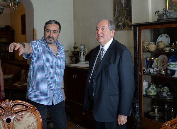 Армен Саркисян посетил мастерскую Минаса Аветисяна - Sputnik Արմենիա