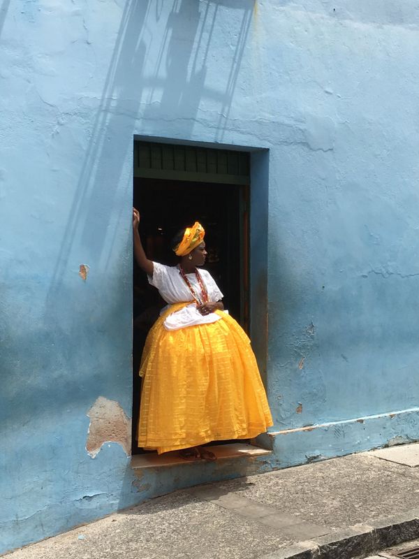 Работа фотографа Alexandre  Weber Baiana  in  yellow  and  blue, занявшая первое место в номинации Фотограф года в фотоконкурсе 2018 iPhone Photography Awards - Sputnik Армения