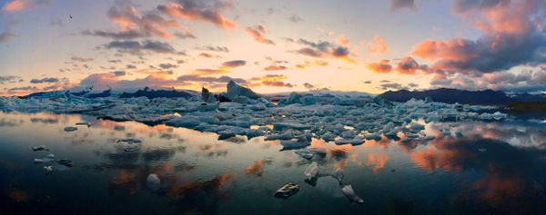 Работа фотографа Mateusz Piesiak Icebergs, занявшая первое место в номинации Панорама фотоконкурса 2018 iPhone Photography Awards - Sputnik Армения
