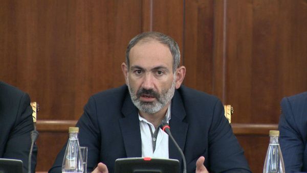 Делегация Армении во главе с премьер-министром Николом Пашиняном (26 июля 2018). Санкт-Петербург - Sputnik Армения