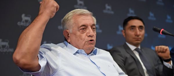 Адвокат Рубен Саакян во время пресс-конференции (28 июля 2018). Еревaн - Sputnik Արմենիա
