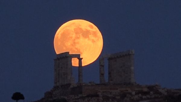 Самое длительное затмение Луны в XXI веке - Sputnik Армения