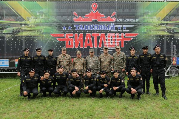 Армянская команда на Танковом биатлоне 2018 Армянская команда на Танковом биатлоне 2018 - Sputnik Армения