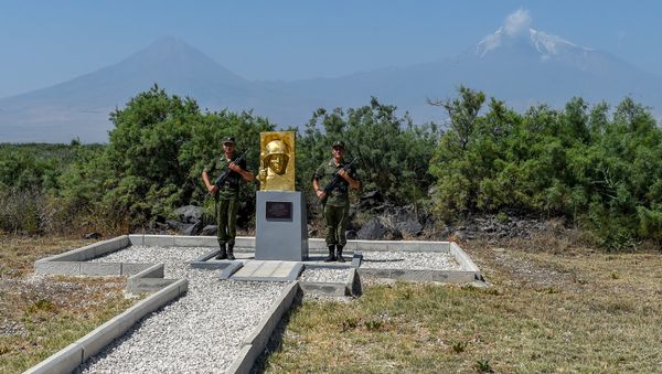 Торжественные мероприятия в честь 70-летия подвига Александра Корякова (2 августа 2018). Арарaт - Sputnik Армения